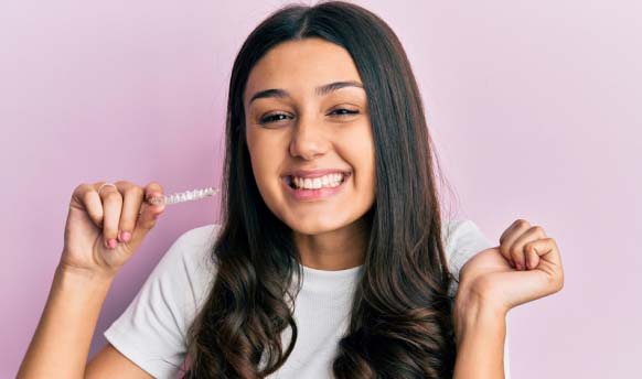 Traditional Braces or Invisalign